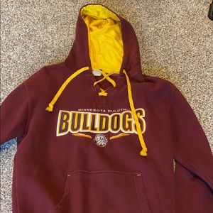 UMD bulldogs sweatshirt